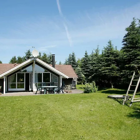 Hébergement de vacances Three-bedroom Holiday In 17 Fjerritslev